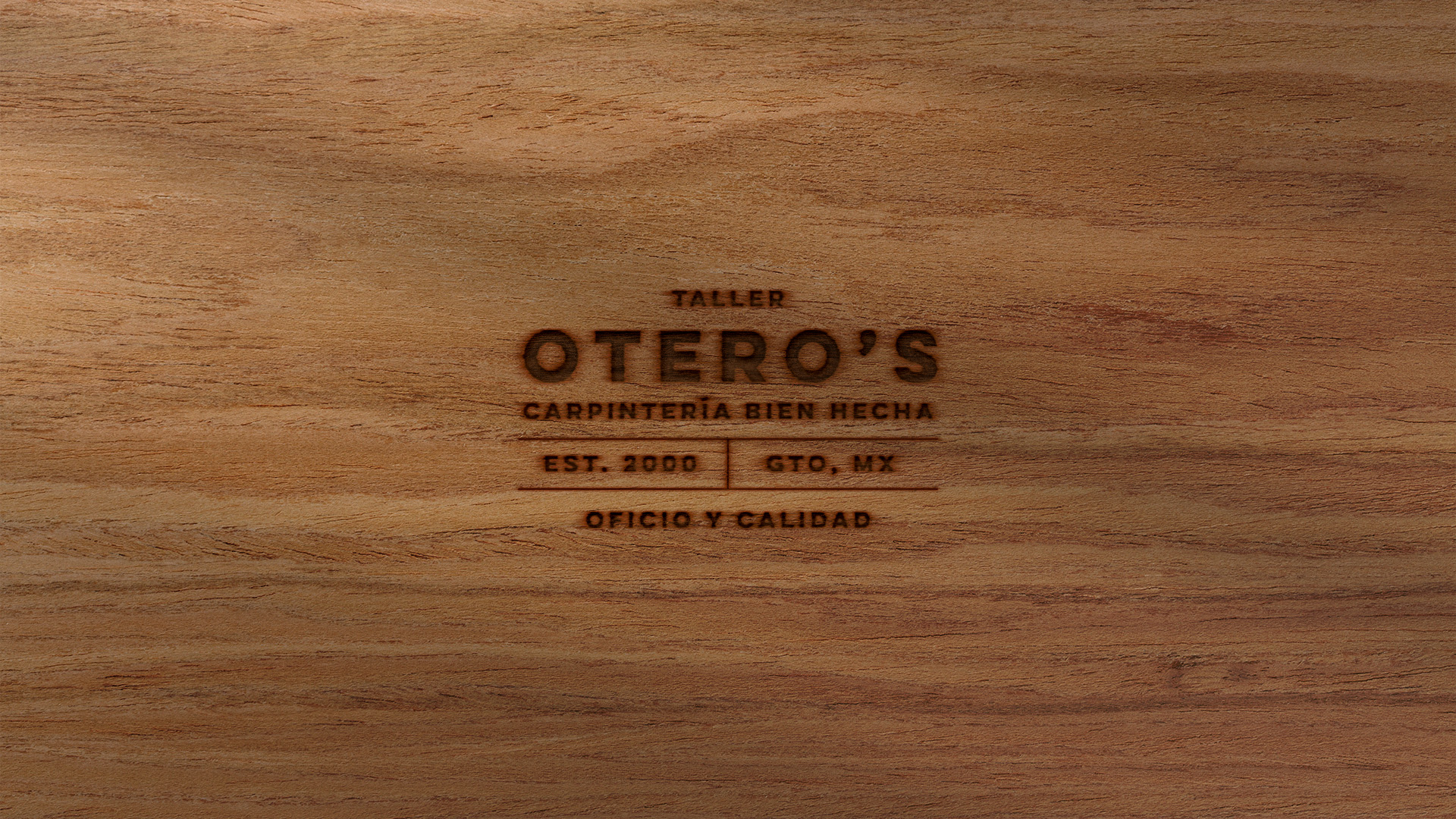 Logo en Madera Clara